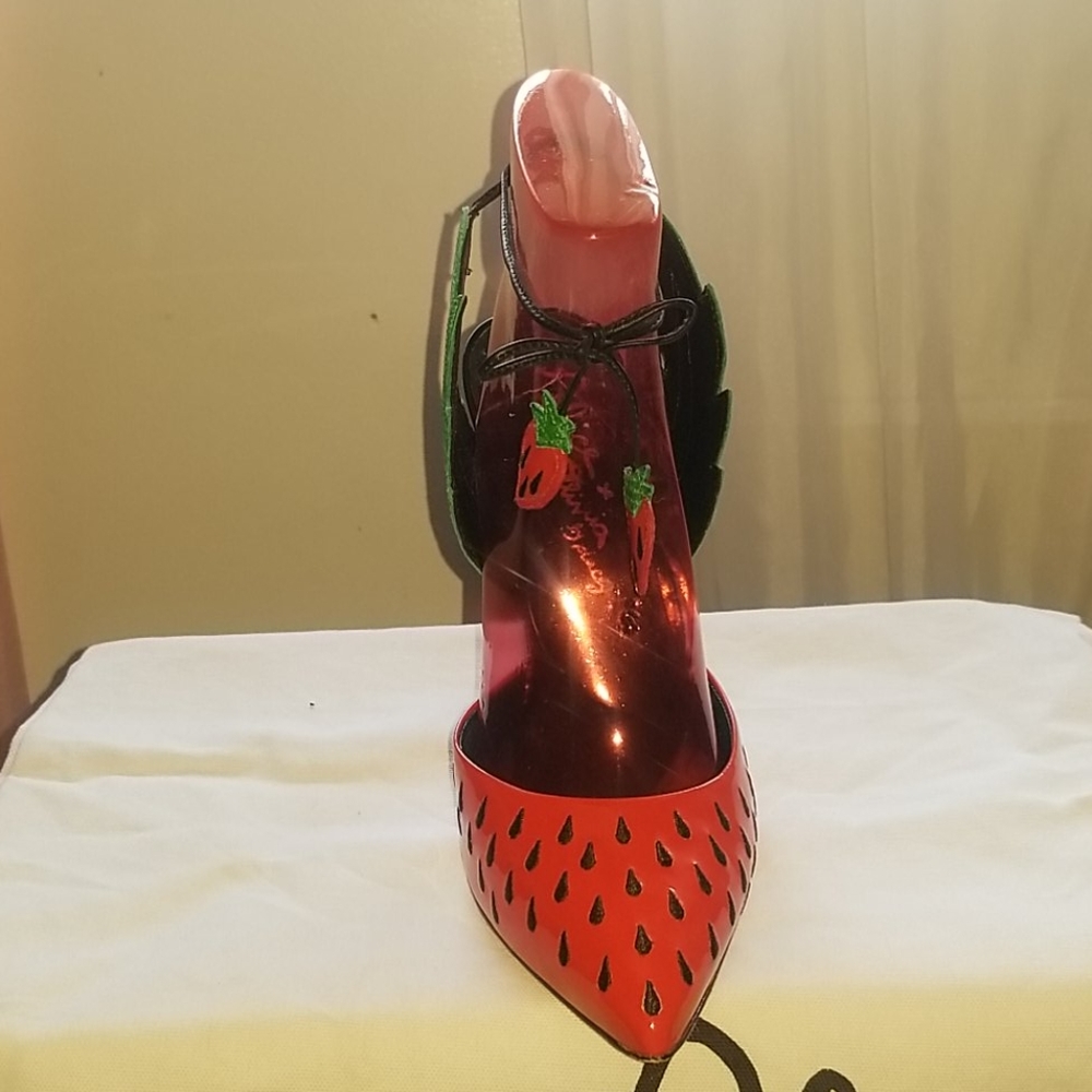 Slice and Olivia Strawberry Daiquiri